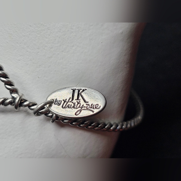 JK By thirty one Tree of life and family hook on bracelet - Picture 6 of 6